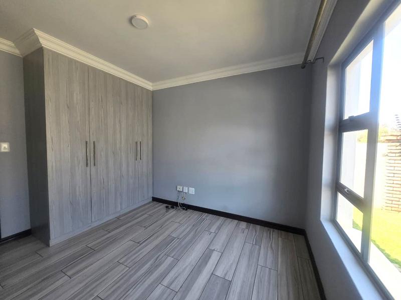 3 Bedroom Property for Sale in Gateway Manor North West